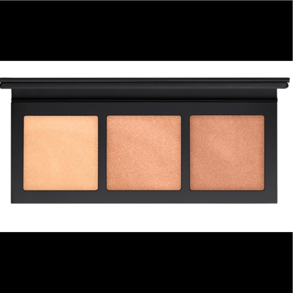 M•A•C Cosmetics - Picture 2 of 7